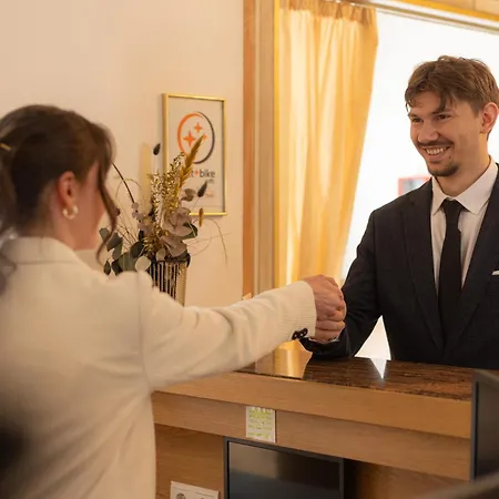 Hotel Residence Отель 3*