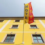 Ξενοδοχείο Hotel Residence 3*