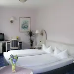 Hotel Residence 3*