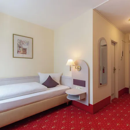 Hotel Residence מלון