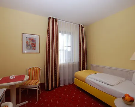 מלון Hotel Residence 3*